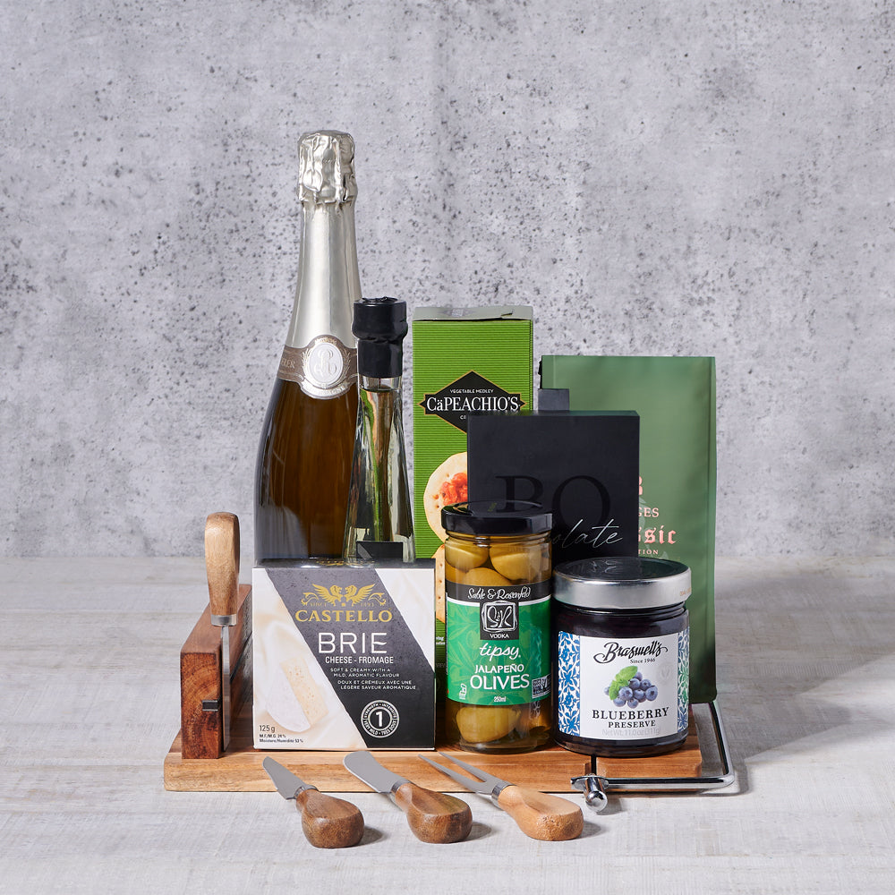 Cheese and Sparkling Wine Serving Board – how the gift is presented