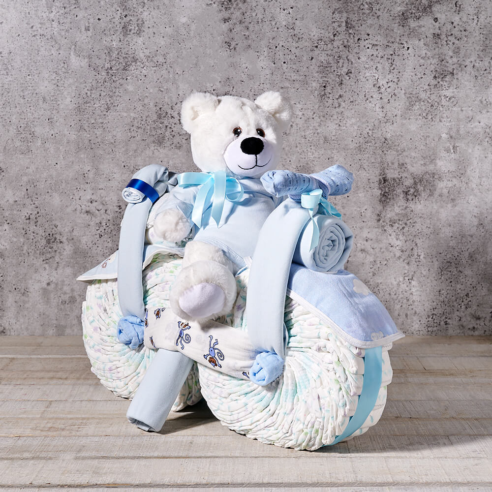 Motorcycle-Shaped Baby Shower Diaper Cake – how the gift is presented