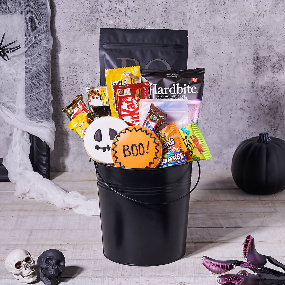 Ghoulish Gourmet Halloween Basket, candy gift, candy, halloween gift, halloween, gourmet gift