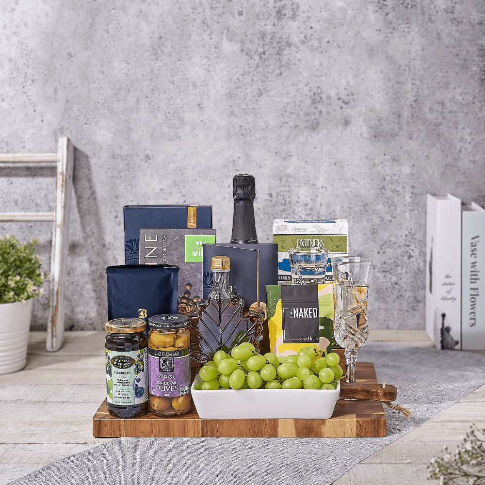 Kosher Feast with Champagne, kosher gift, kosher, champagne gift, champagne, sparkling wine gift, sparkling wine, fruit gift, fruit
