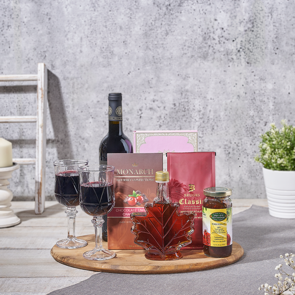 Kosher Wine and Chocolate Cranberries Basket – how the gift is presented