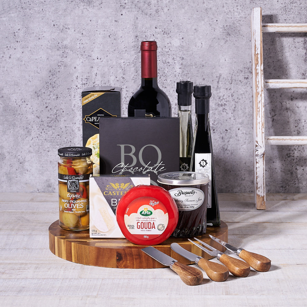 Wine with Cheese and Oil Basket – how the gift is presented