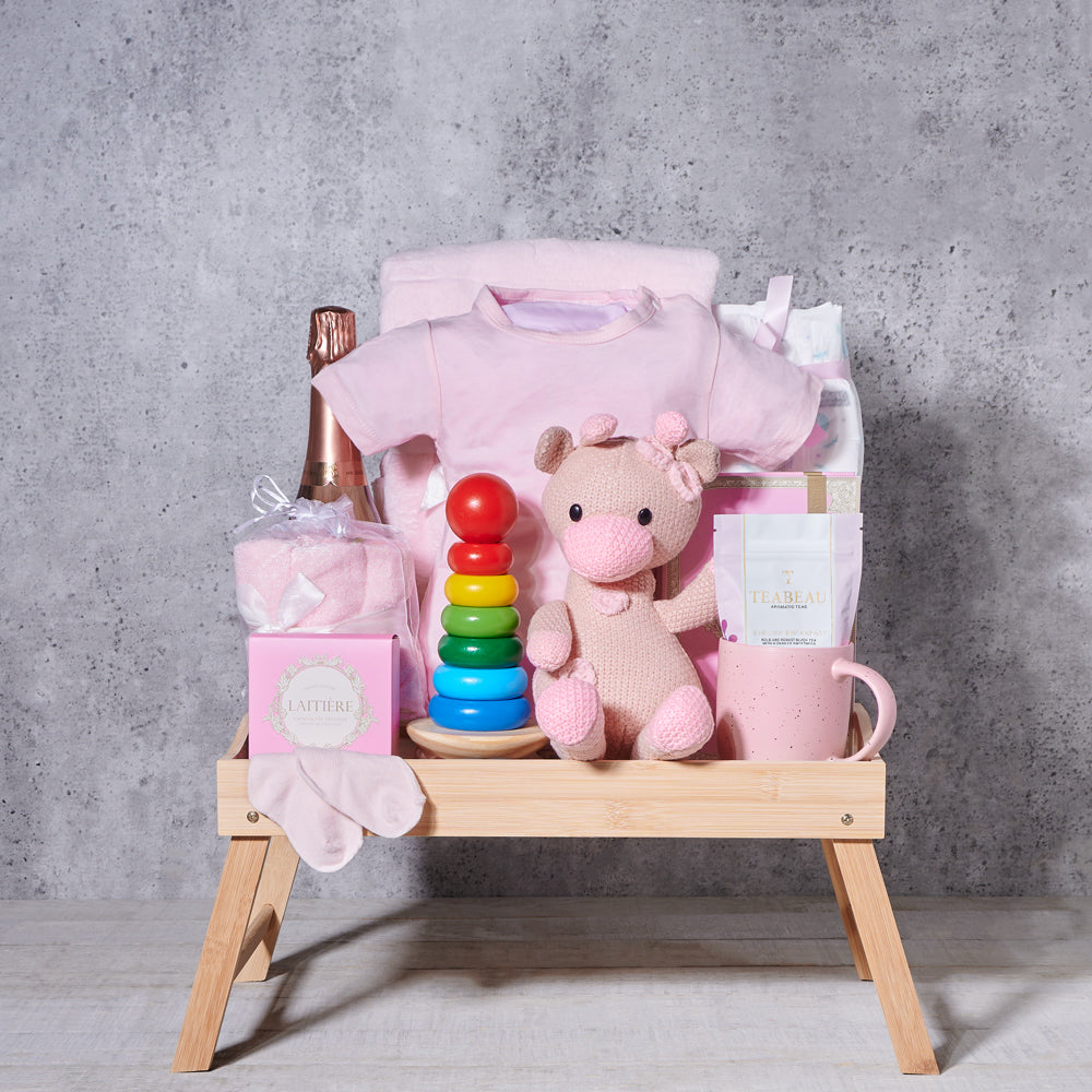Sparkling Wine Baby Essentials Tray – how the gift is presented