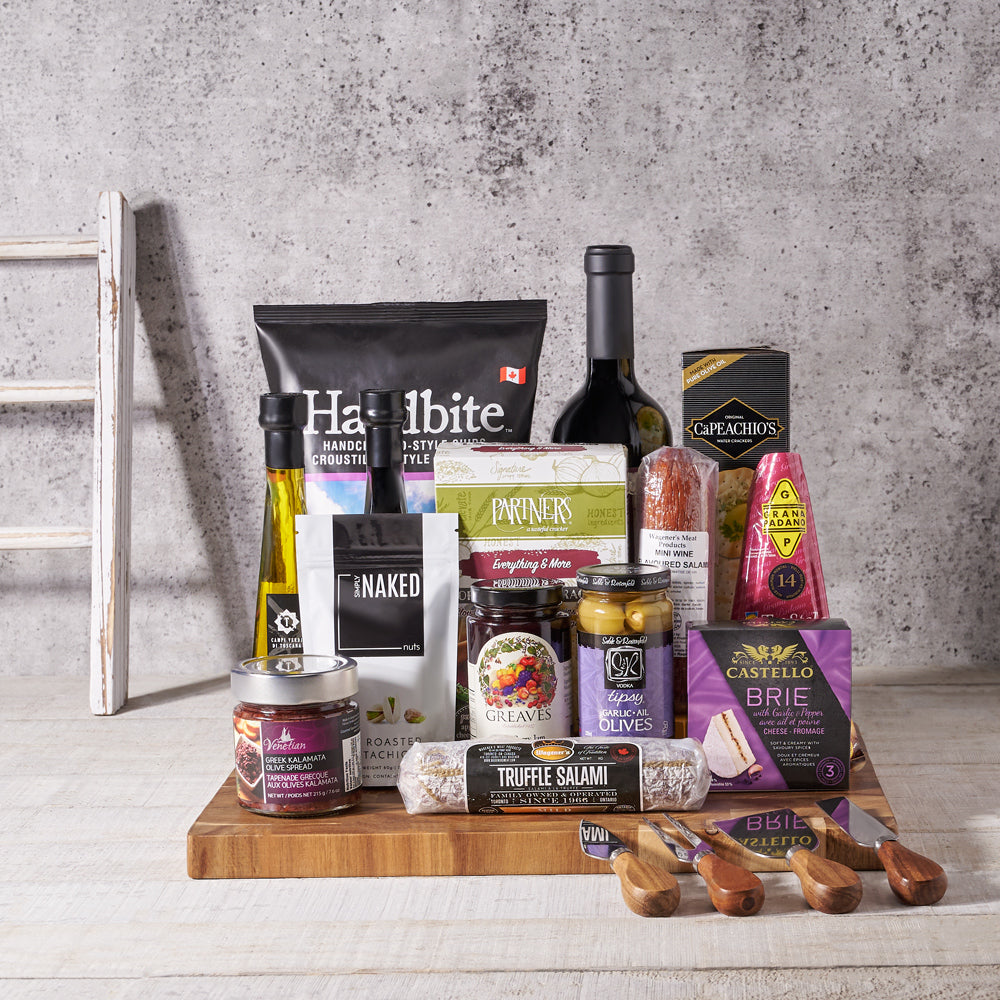 Wine and Gourmet Cheese Platter Basket – how the gift is presented