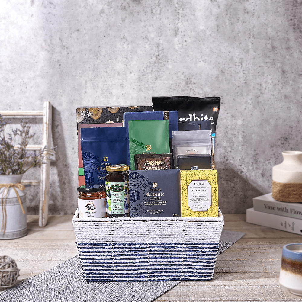 Kosher All Snacking Assortment Gift Basket – how the gift is presented