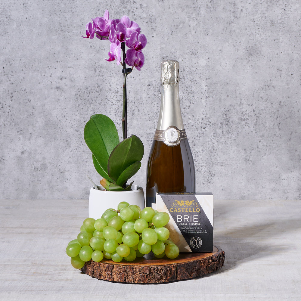 Sparkling Wine and Green Grapes Gift – how the gift is presented