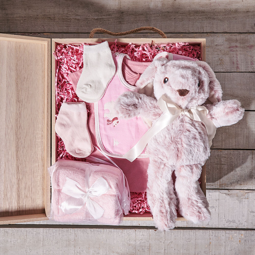 Baby Gift Crate with Bunny Plush – how the gift is presented