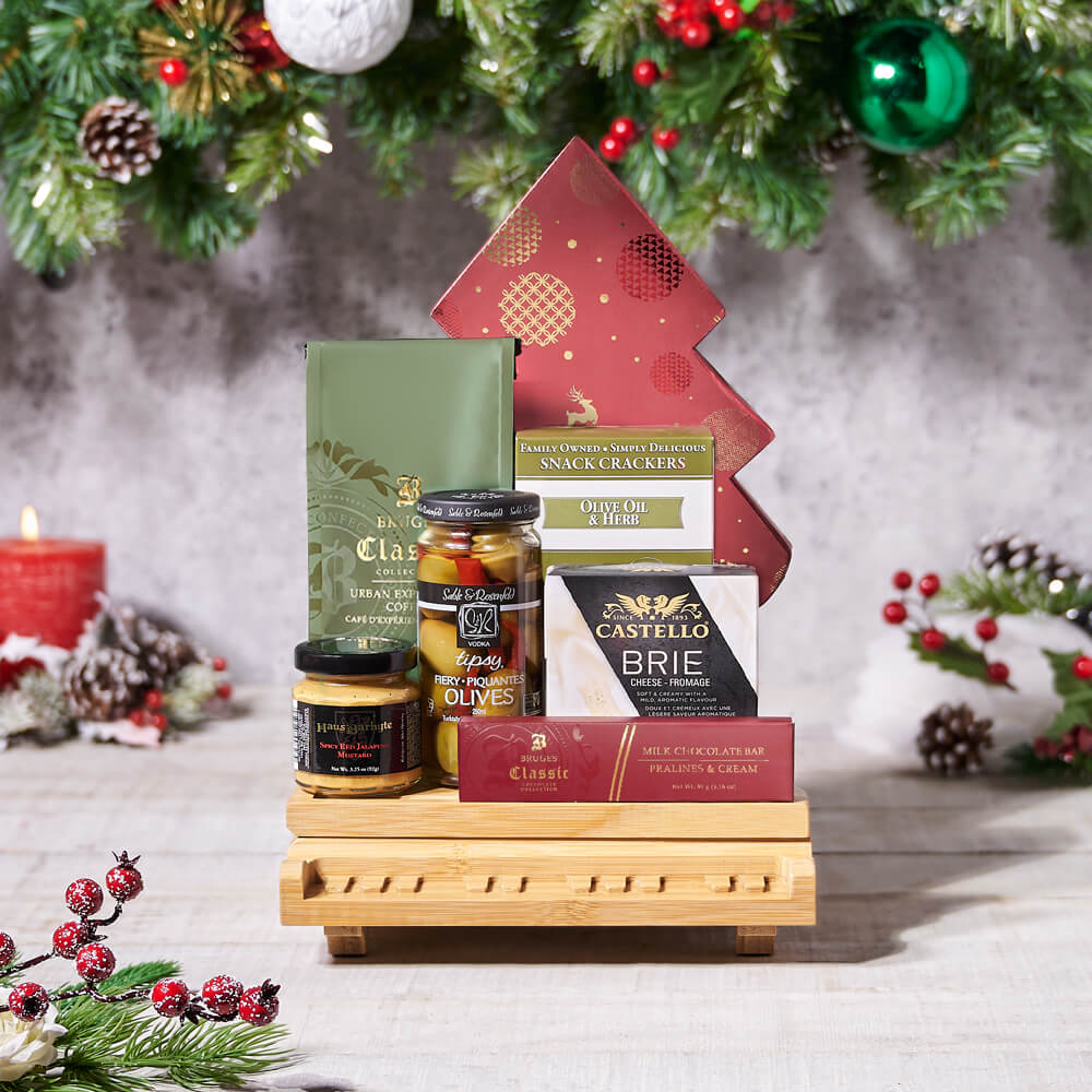 Christmas Tree Box with Brie – how the gift is presented