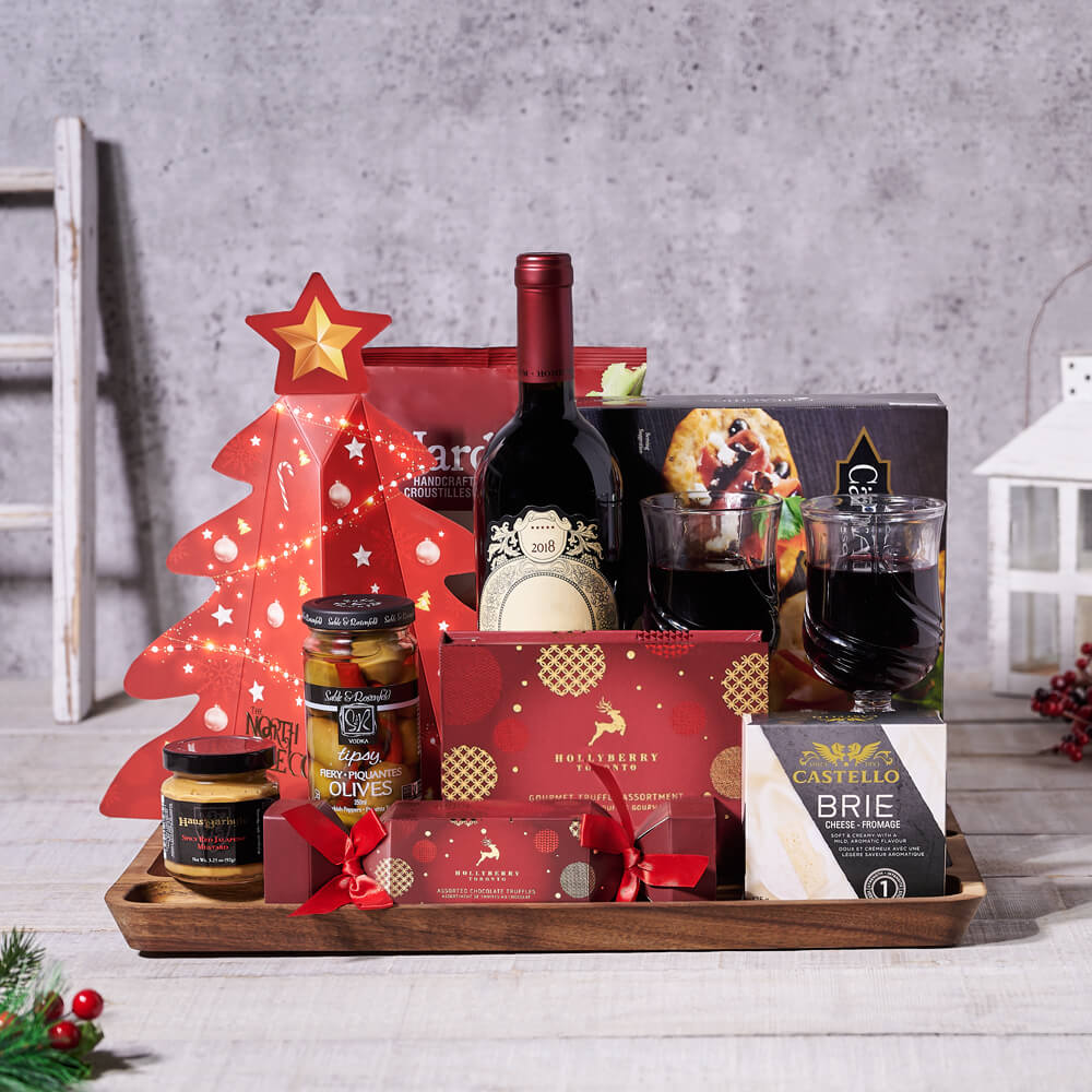 Christmas Wine Brie and Snack Basket – how the gift is presented