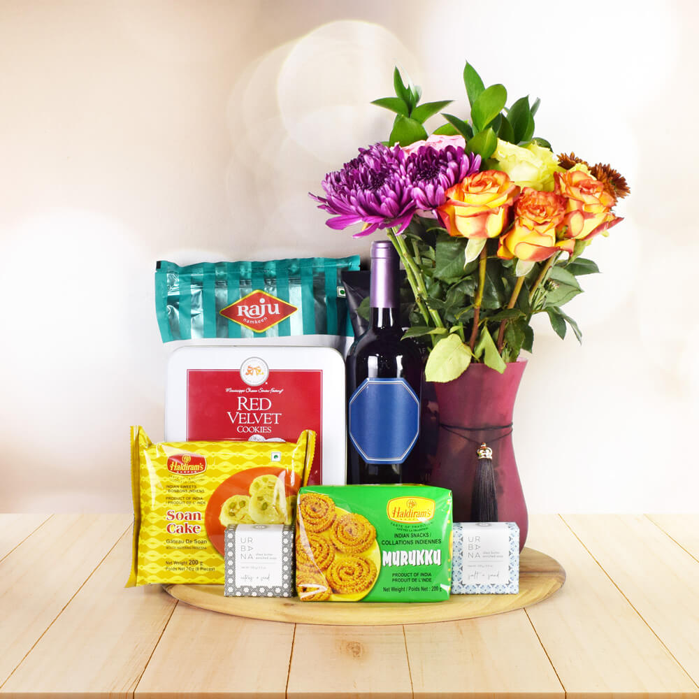 Wine and Diwali Treat Gift Basket – how the gift is presented