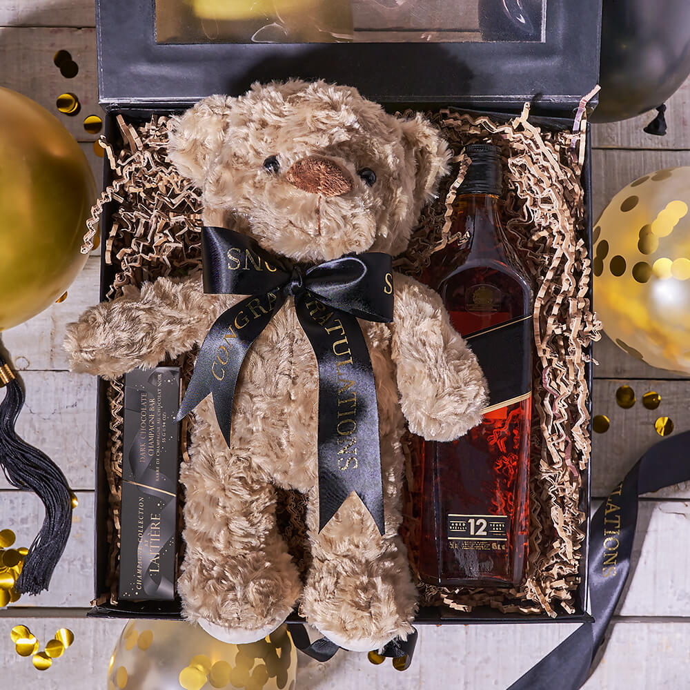 Deluxe Graduation Gift Box with Liquor – how the gift is presented