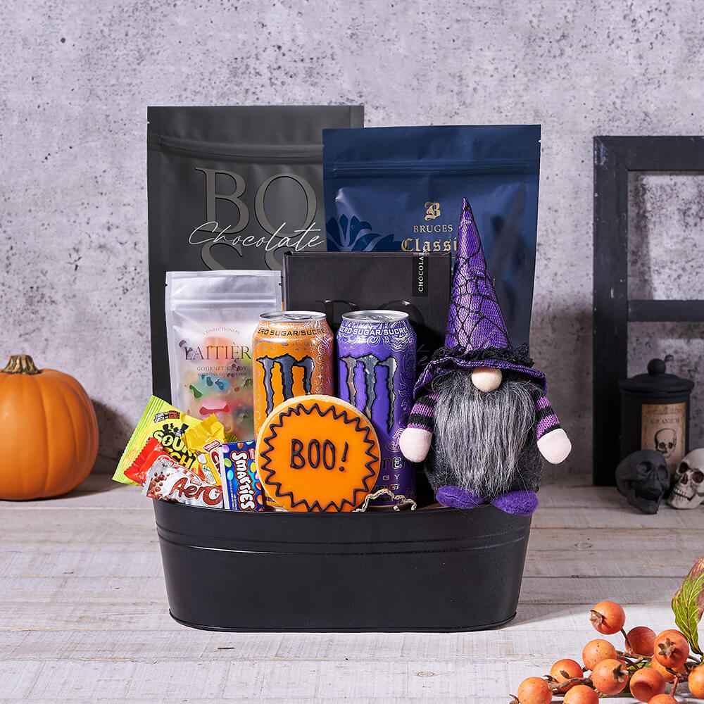 Halloween Candy and Popcorn Gift Box – how the gift is presented
