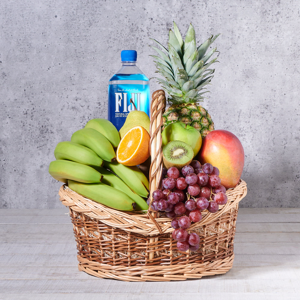 Boat-Shaped Tropical Fruit Basket – how the gift is presented