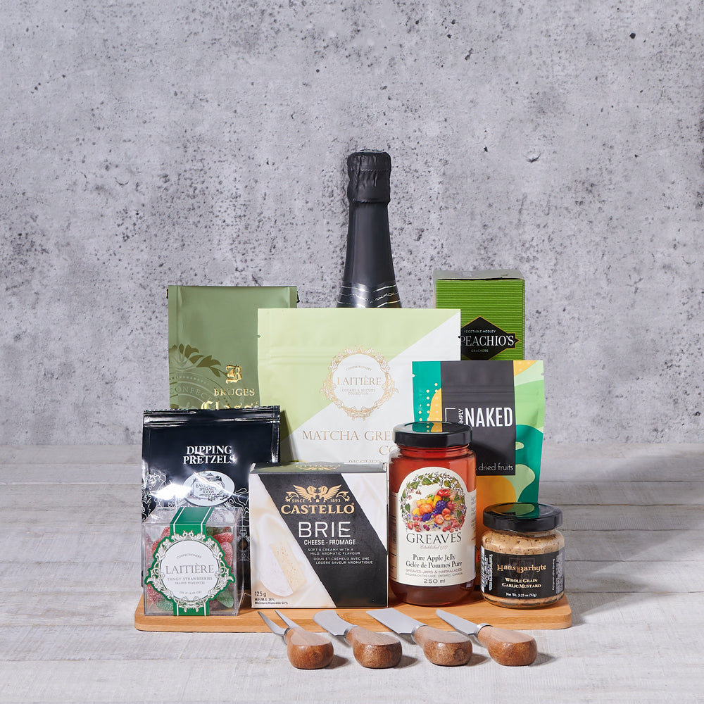 Sparkling Wine Basket with Artisan Foods – how the gift is presented