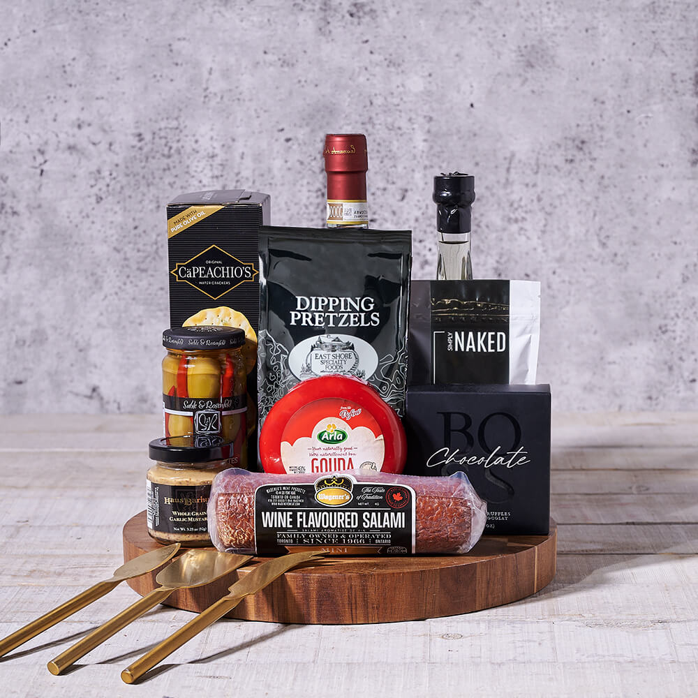 Savoury Wine Gift Basket – how the gift is presented