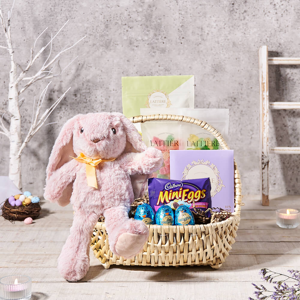 Candy and Easter Bunny Plush Basket – how the gift is presented