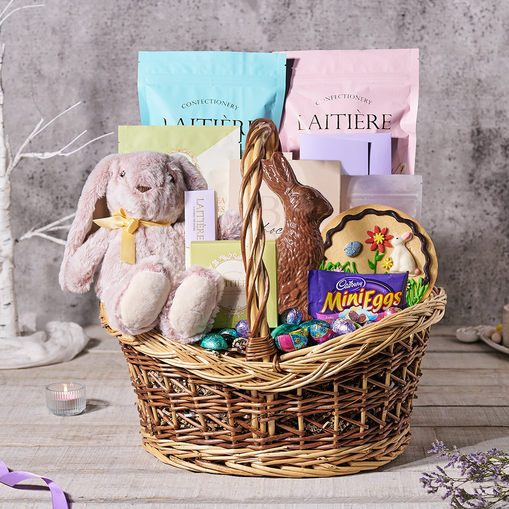 Two-Tone Easter Bunny Basket – how the gift is presented
