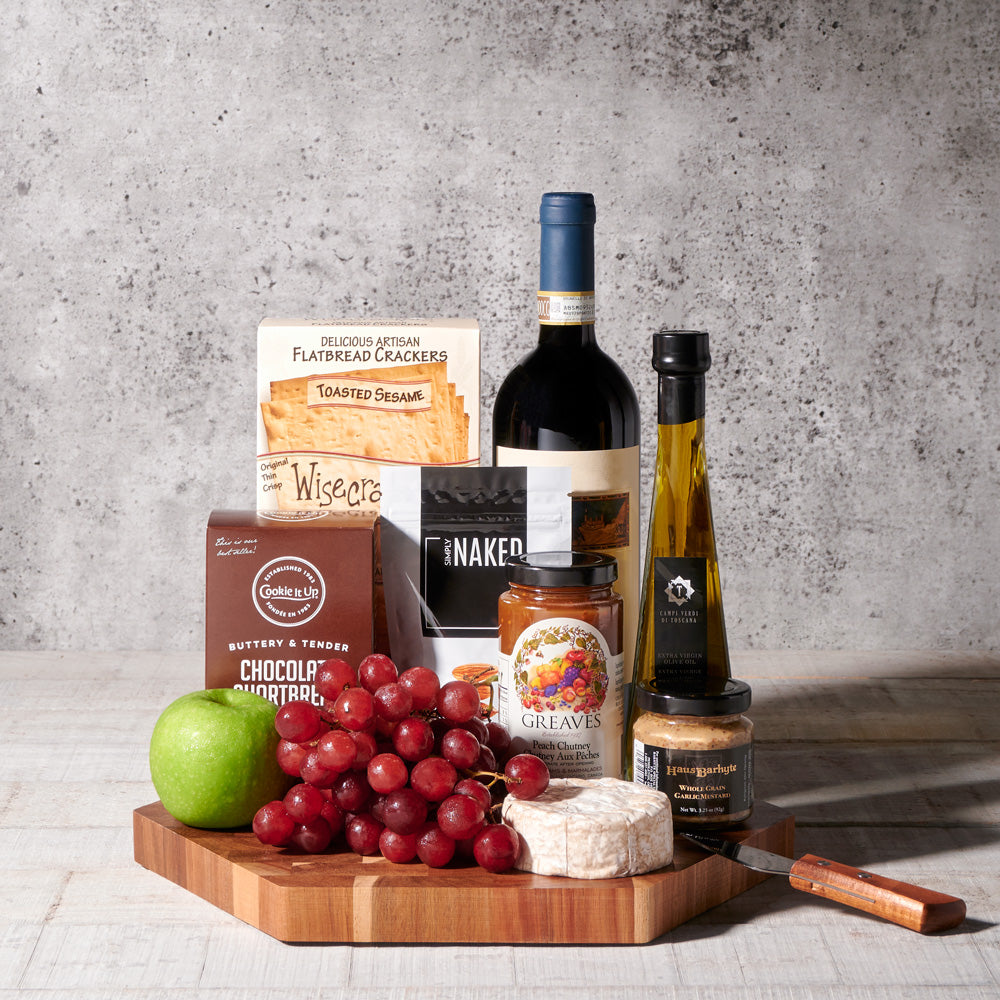 Wine and Artisanal Treats Basket, USA – how the gift is presented