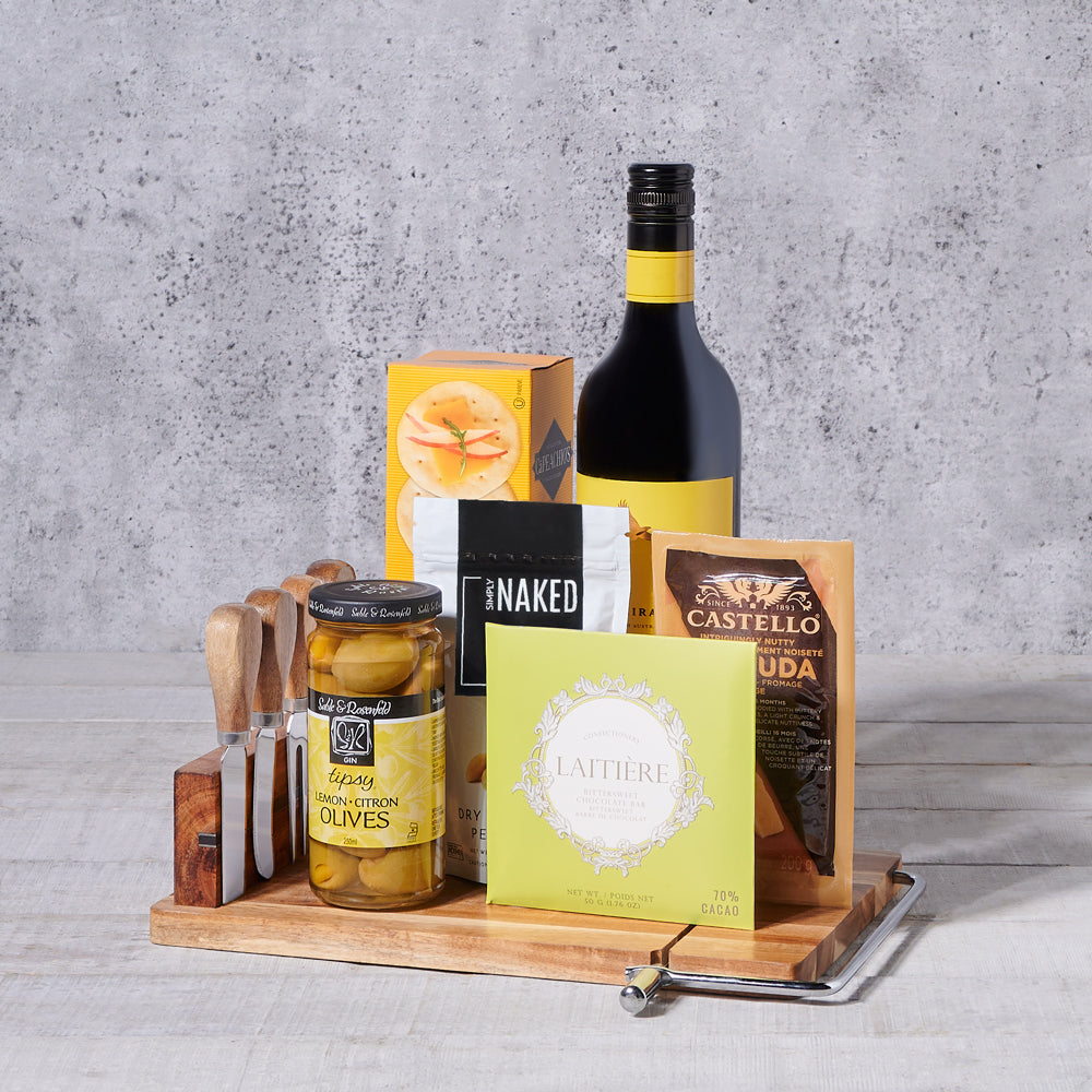 Wine and Olives Snack Basket – how the gift is presented